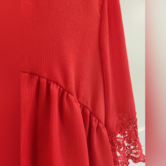 Red high low top - Picture 3 of 3